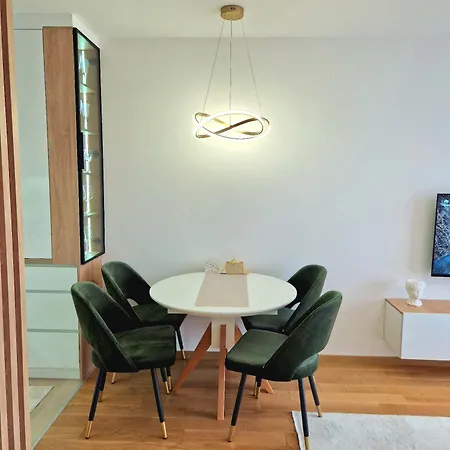 Komfort 33, Near Sarajevo Airport & Free Parking