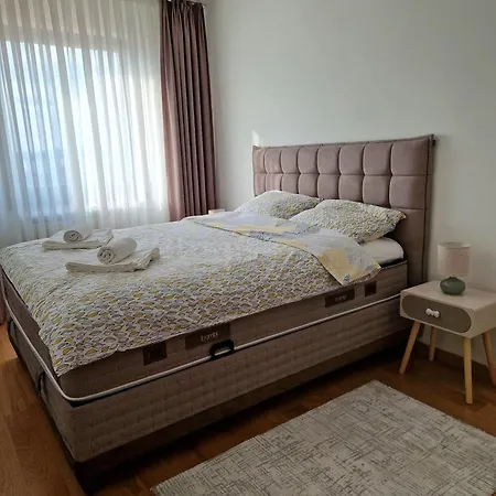 Komfort 33, Near Sarajevo Airport & Free Parking * Donje Mladice