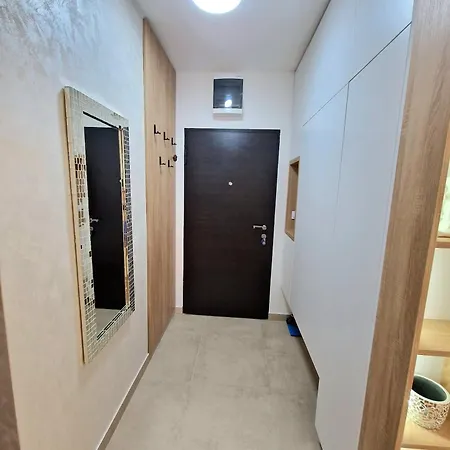 Komfort 33, Near Sarajevo Airport & Free Parking * Donje Mladice