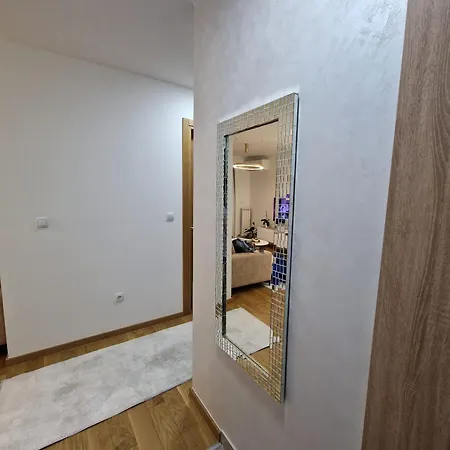 Komfort 33, Near Sarajevo Airport & Free Parking * Donje Mladice