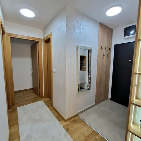 Apartman Komfort 33, Near Sarajevo Airport & Free Parking *