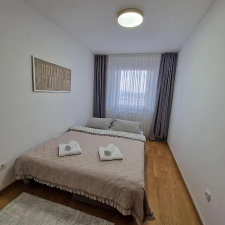 Διαμέρισμα Komfort 33, Near Sarajevo Airport & Free Parking *